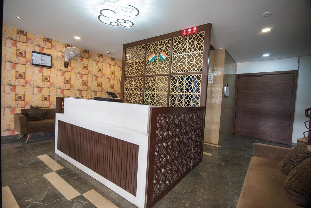 Hotel Crown Palace Bhopal Exterior foto